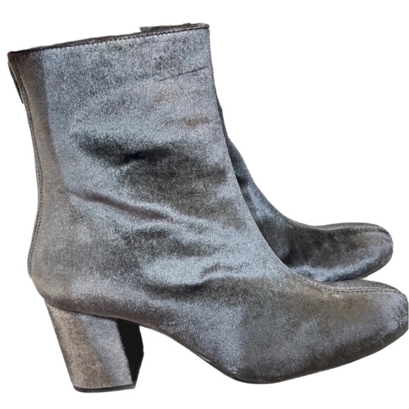 Free People Grey/Silver Velvet Cecile Ankle Boots Size 41 - Picture 8 of 13